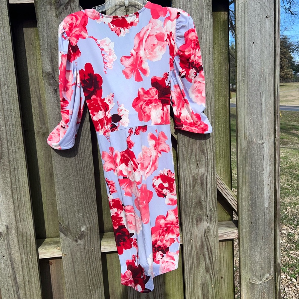 Venus floral dress - Picture 8 of 9